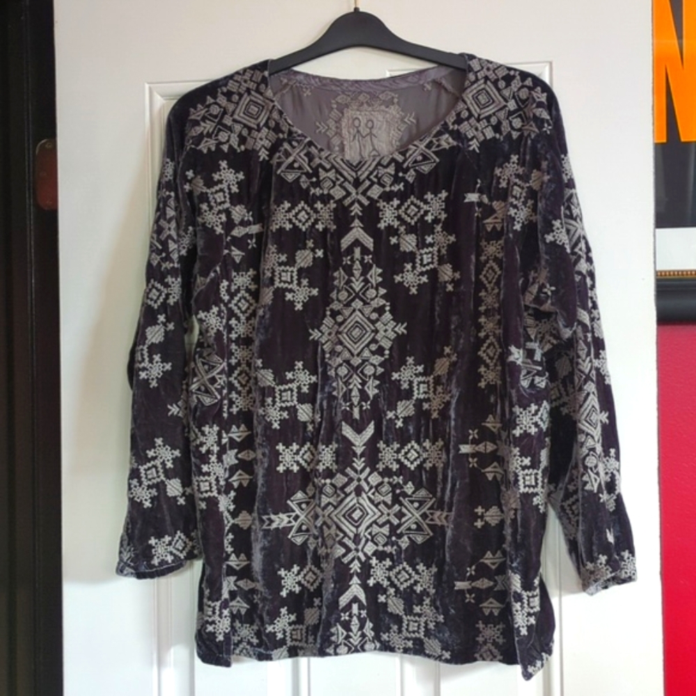 Johnny Was Mia Embroidered Velvet Blouse M NWT